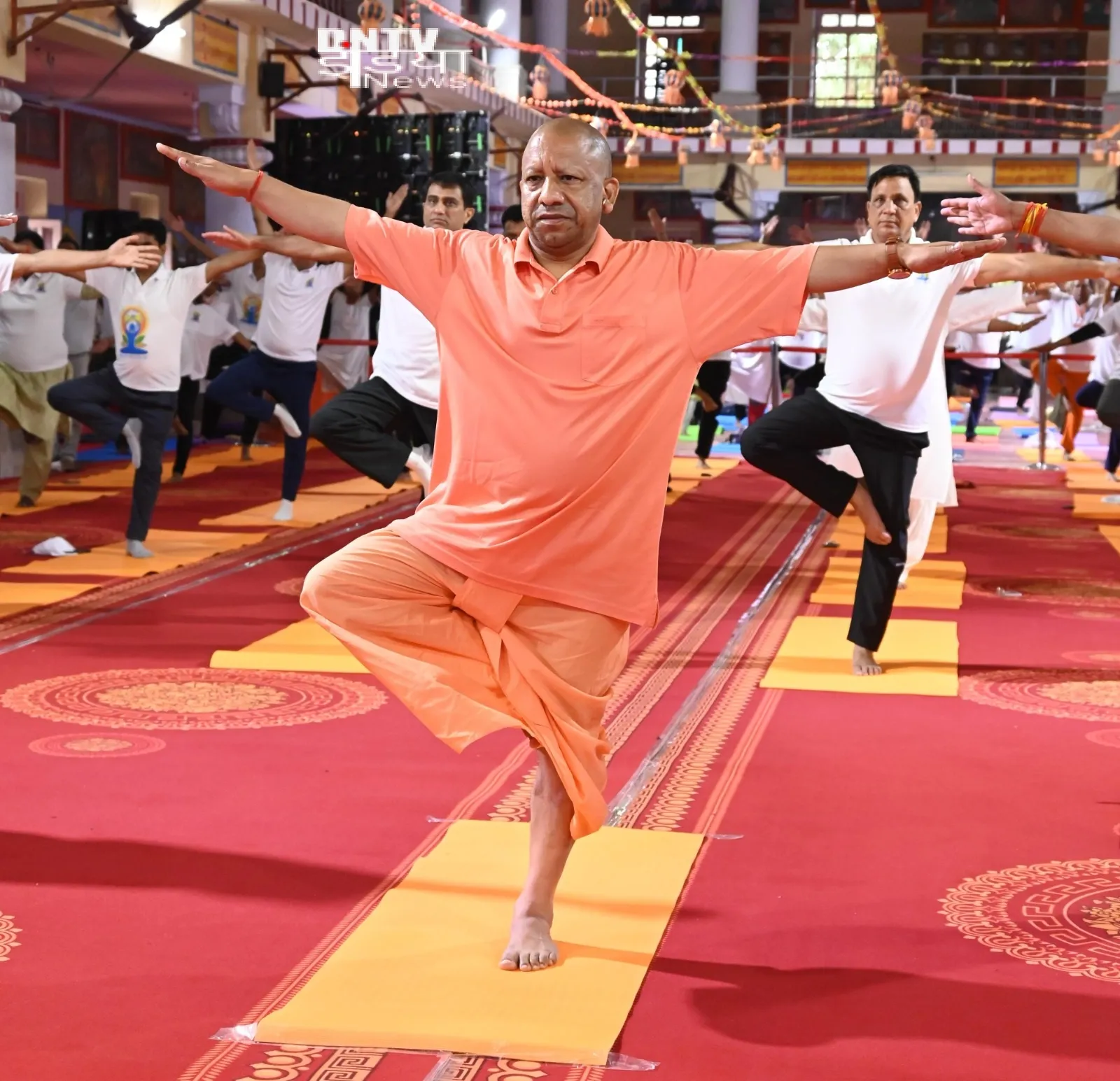 अंतरराष्ट्रीय योग दिवस पर मुख्यमंत्री योगी आदित्यनाथ ने प्रदेशवासियों को दी शुभकामनाएं, कहा – “योग को जीवन का हिस्सा बनाएं”